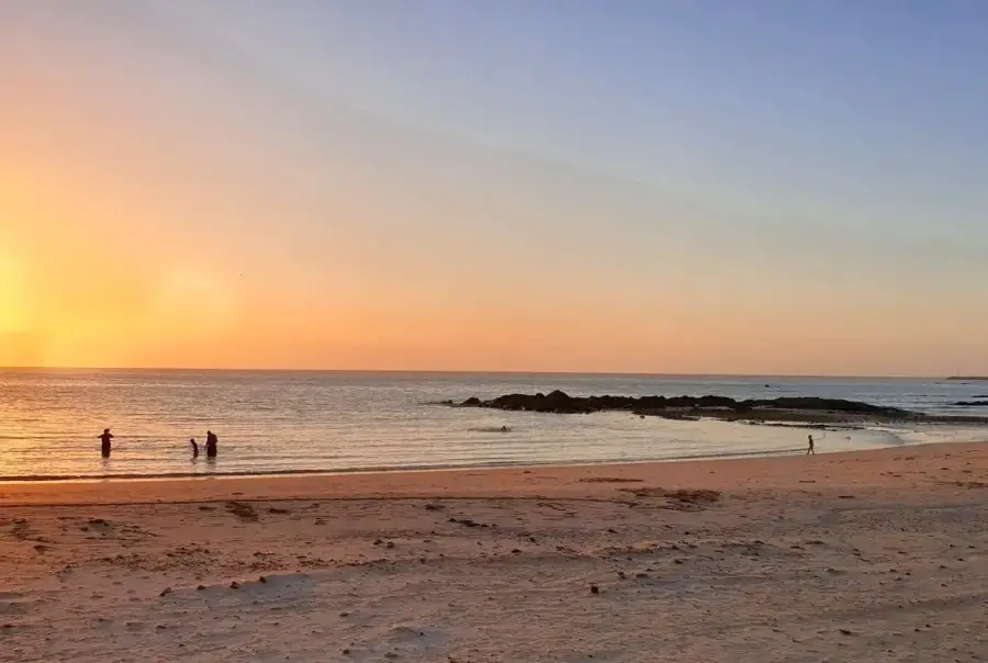 Furnished Ground Floor Apartment on Beach Front, ZAR 2,900,000.00