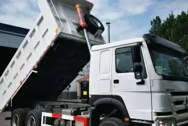 10m³ tipper truck for hire with operator 078240802