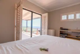 House for sale in Gordons Bay with sea views, ZAR 2,750,000.00