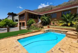 Beautiful House For Sale on Gordons Bay Mountains, ZAR 3,750,000.00